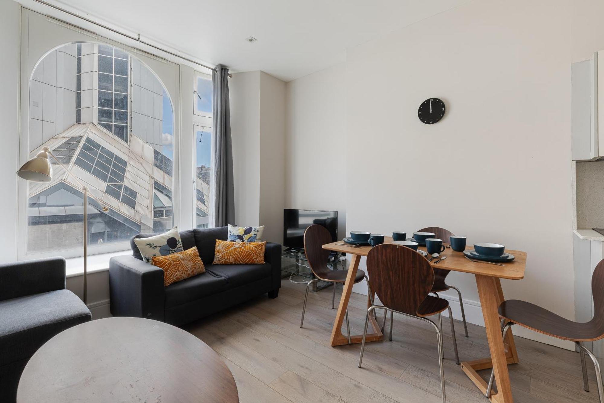 Superb Apartments Opposite Edgware Road Station London Bilik gambar